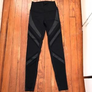 ALO high waisted black Epic leggings XS!